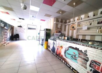 Foto 1 - Locale Commerciale via dante alighieri, Curti - foto 1