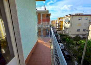 Balcone - Three-room apartment via fratelli govoni
 
50, Minturno - photo 1