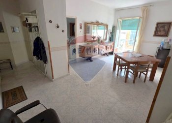 Sala da pranzo - Three-room apartment via fratelli govoni
 
50, Minturno - photo 21