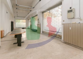 Foto 4 - Locale Commerciale Viale Carru'
 
8, Rivoli - foto 4