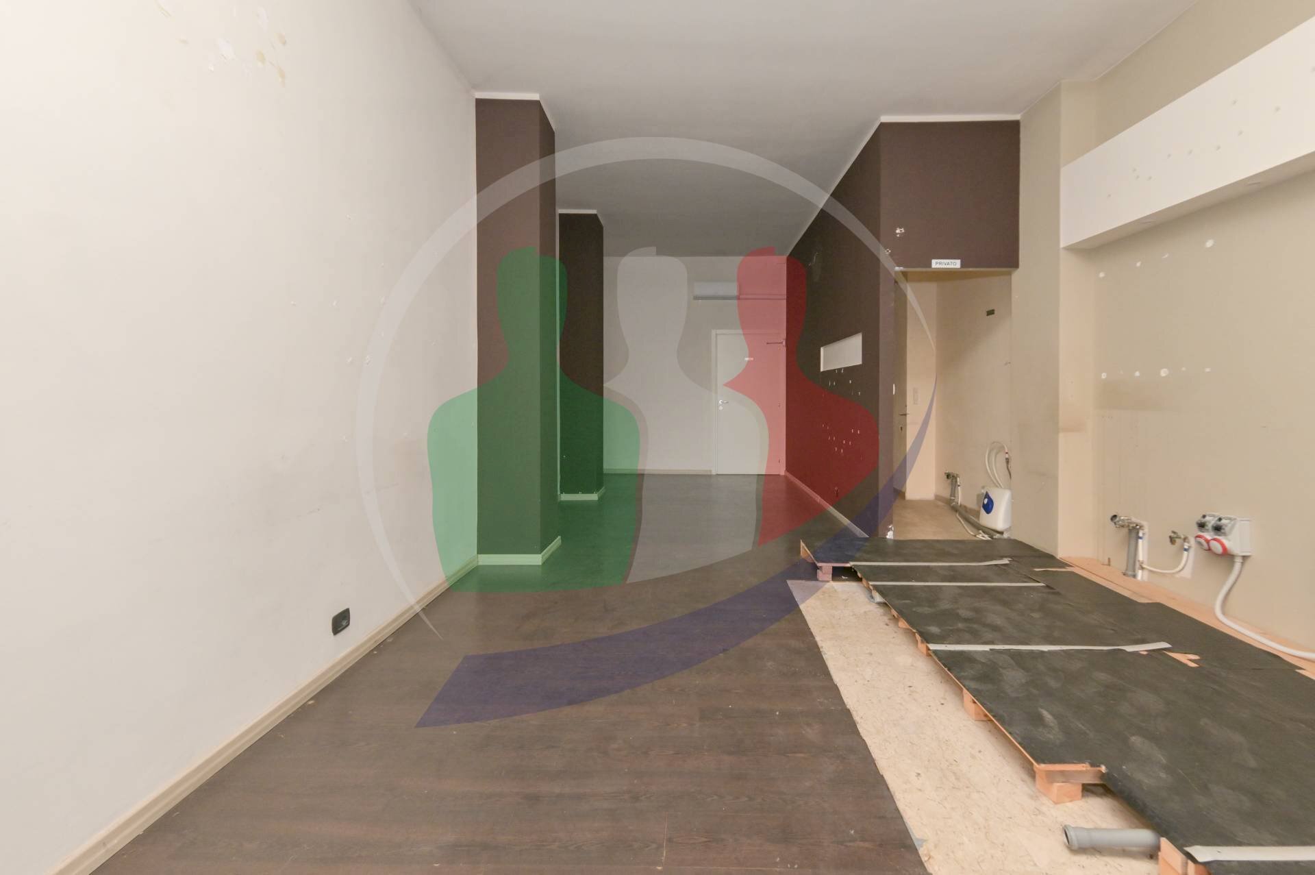 Foto 3 - Locale Commerciale Viale Carrù
 
10, Rivoli - foto 3