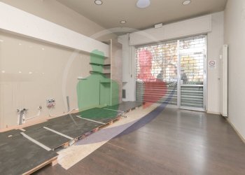 Foto 5 - Locale Commerciale Viale Carrù
 
10, Rivoli - foto 5