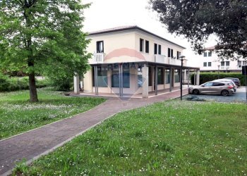 Casa all\'aperto - Locale Commerciale Via XVIII Giugno
 
68, Susegana - foto 3