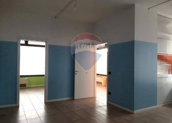 Stanza vuota - Locale Commerciale Via XVIII Giugno
 
68, Susegana - foto 7