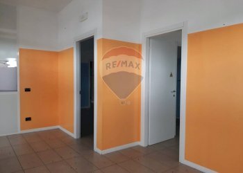 Stanza vuota - Locale Commerciale Via XVIII Giugno
 
68, Susegana - foto 10