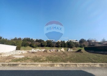 Non correlato - Terreno edificabile Via Galvani
 
snc, Mornago - foto 5