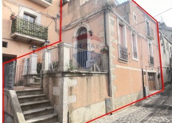 Edificio all\'aperto - Casa indipendente Via Vittorio Emanuele III
 
149, Monterosso Almo - foto 2