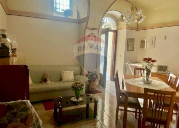Sala da pranzo - Casa indipendente Via Vittorio Emanuele III
 
149, Monterosso Almo - foto 13