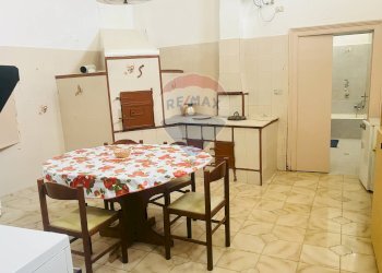 Cucina - Casa indipendente Via Vittorio Emanuele III
 
149, Monterosso Almo - foto 26