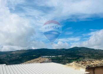 Vista delle montagne - Casa indipendente Via Vittorio Emanuele III
 
149, Monterosso Almo - foto 34