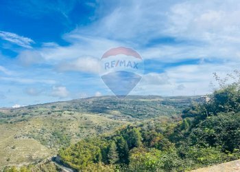 Vista delle montagne - Casa indipendente Via Vittorio Emanuele III
 
149, Monterosso Almo - foto 42