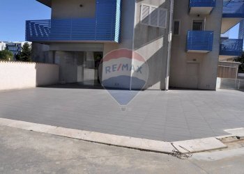 Edificio all\'aperto - Locale Commerciale VIALE EUROPA
 
449, Ragusa - foto 3