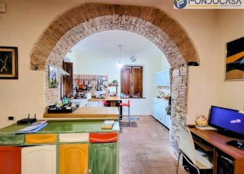 soggiorno con cucina - Quadrilocale Sandro Pertini, Camaiore - foto 2