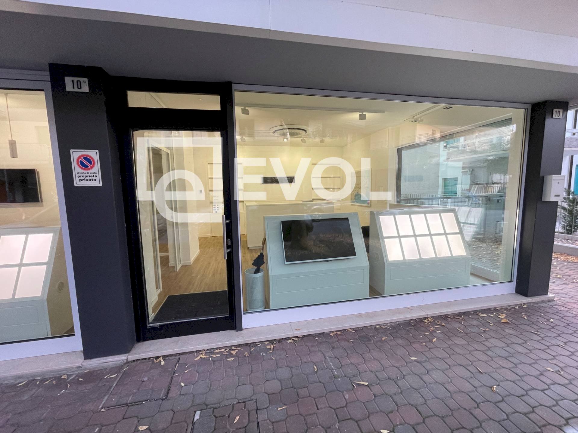 Foto 1 - Ufficio Via Carnia
 
10, Lignano Sabbiadoro - foto 1