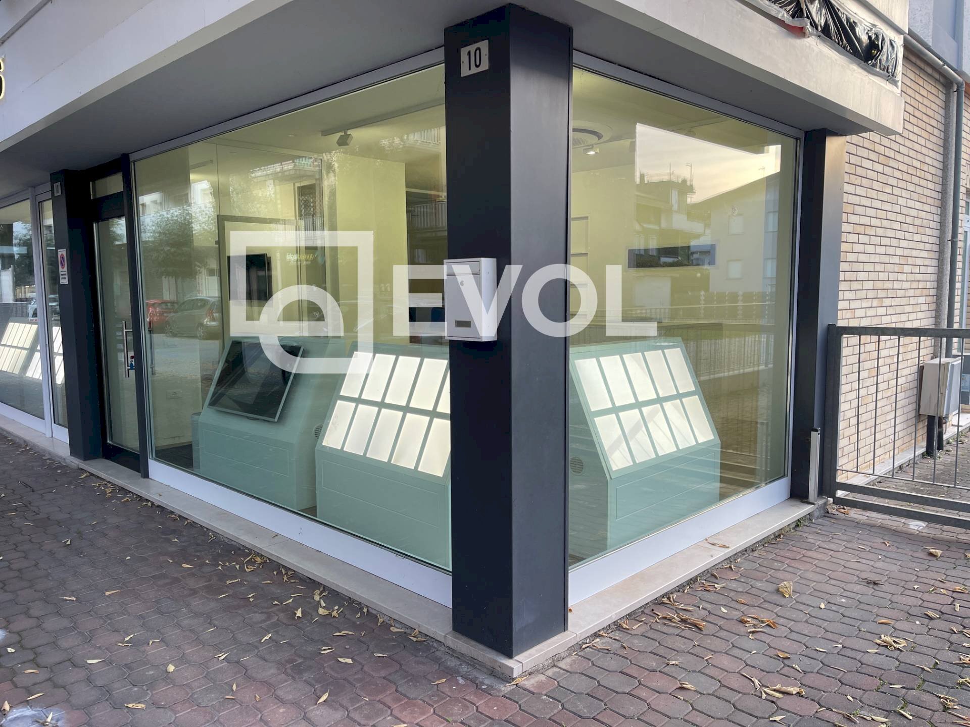 Foto 2 - Ufficio Via Carnia
 
10, Lignano Sabbiadoro - foto 2