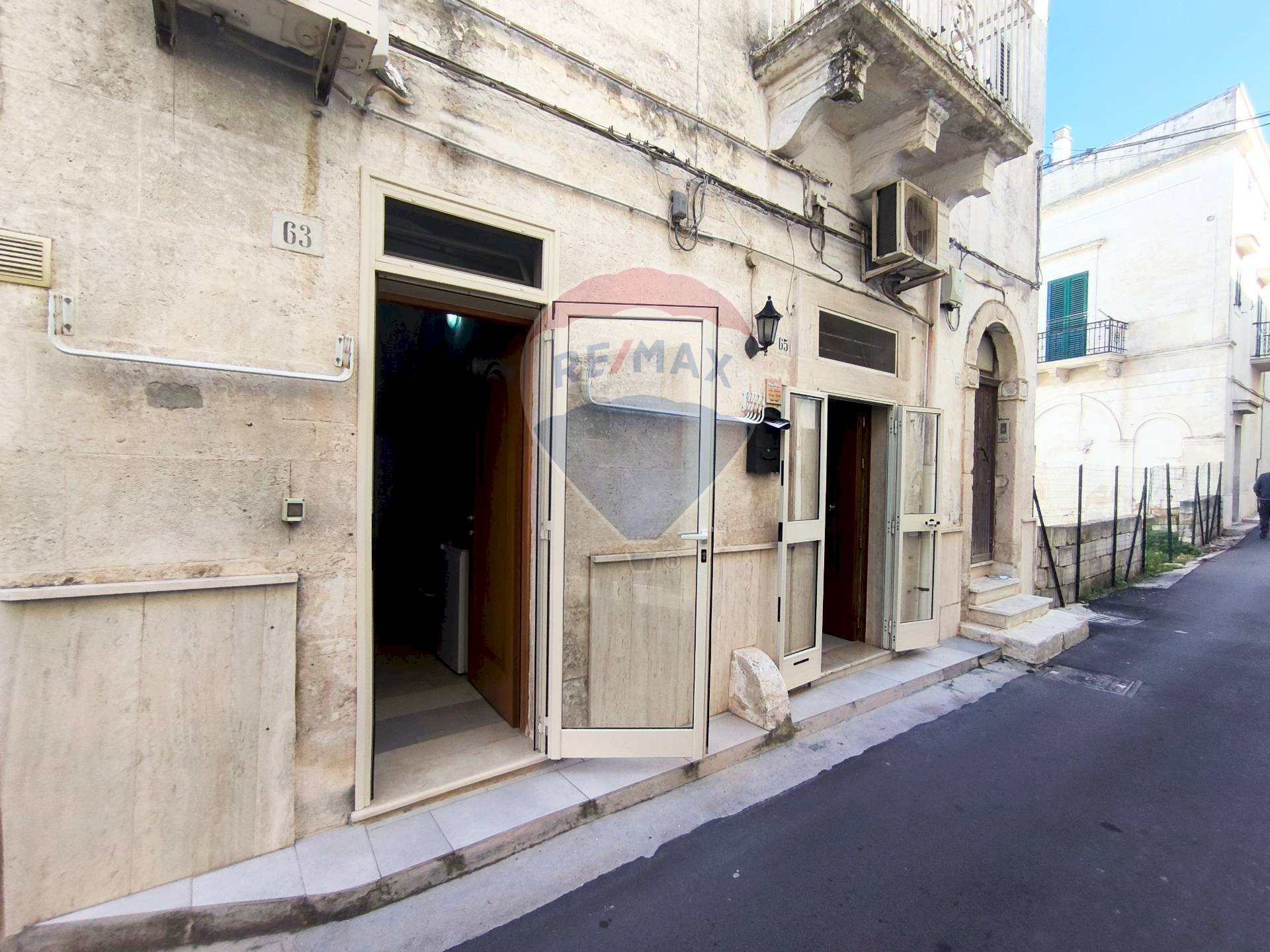 Edificio all\'aperto - Casa indipendente Via Pietro de Cristoforis
 
63, Ostuni - foto 1