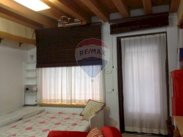 Camera / camera da letto - Shop Calle Castello - Ancore
1069, Venezia - photo 3