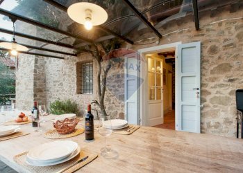 Sala da pranzo - Villa Localita' Campodori
 
snc, Pescaglia - foto 5