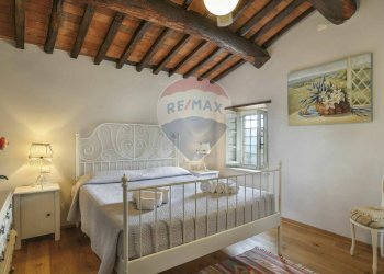 Camera / camera da letto - Villa Localita' Campodori
 
snc, Pescaglia - foto 14