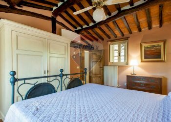 Camera / camera da letto - Villa Localita' Campodori
 
snc, Pescaglia - foto 34
