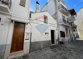 Edificio all\'aperto - Bilocale via Carlo Alberto
 
23, Pisticci - foto 2