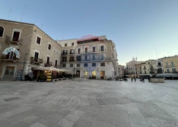 Edificio all\'aperto - Locale Commerciale Via Re Manfredi
 
8, Bari - foto 21