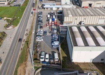 Edificio all\'aperto - Locale Commerciale Viale Eurpa
 
11, Suisio - foto 9