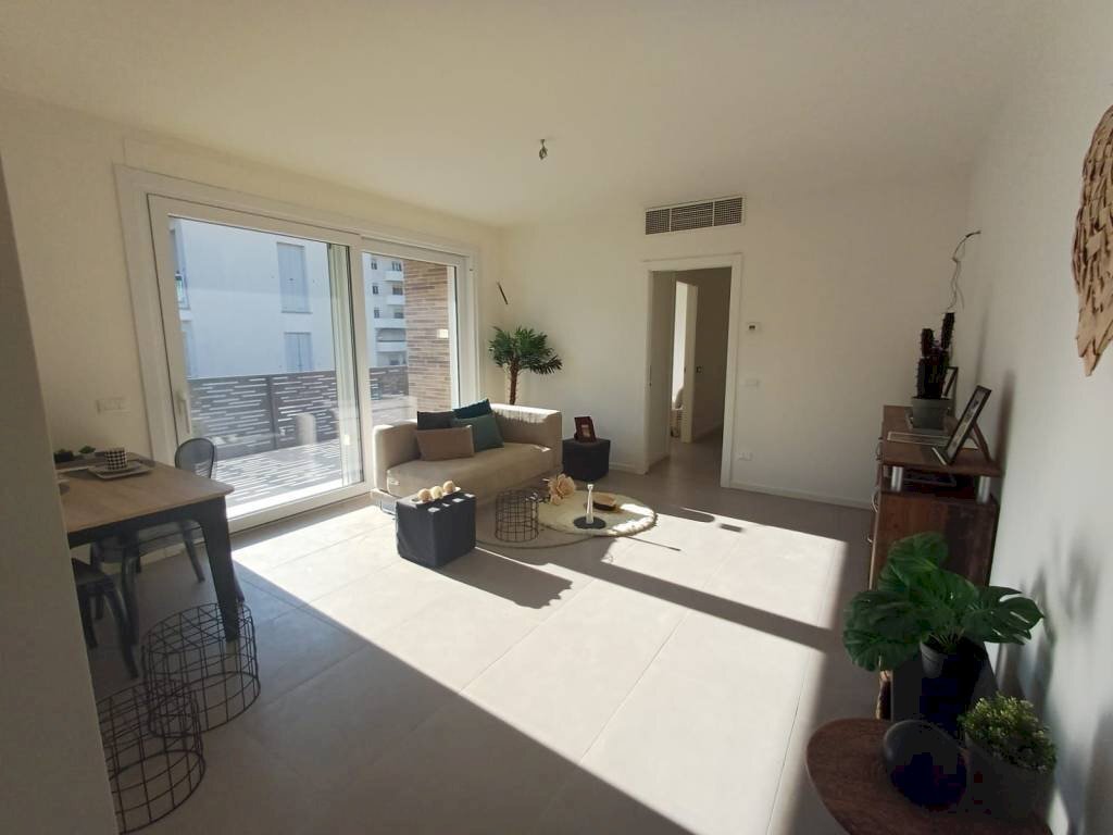 Salone - Attic via Cimabue, Carpi - photo 2