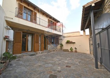 Terrazza - Casa indipendente Vico I Dante Alighieri
 
8, Villasalto - foto 1