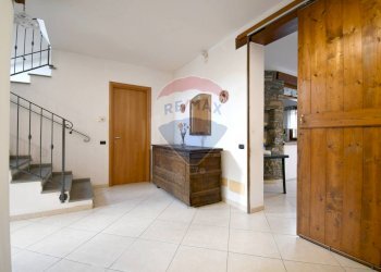 Scale - Casa indipendente Vico I Dante Alighieri
 
8, Villasalto - foto 18