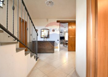 Hall / corridoio - Casa indipendente Vico I Dante Alighieri
 
8, Villasalto - foto 20