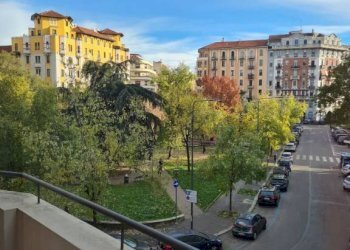 Balcone - Trilocale piazza Francesco Guardi, 1, Milano - foto 1