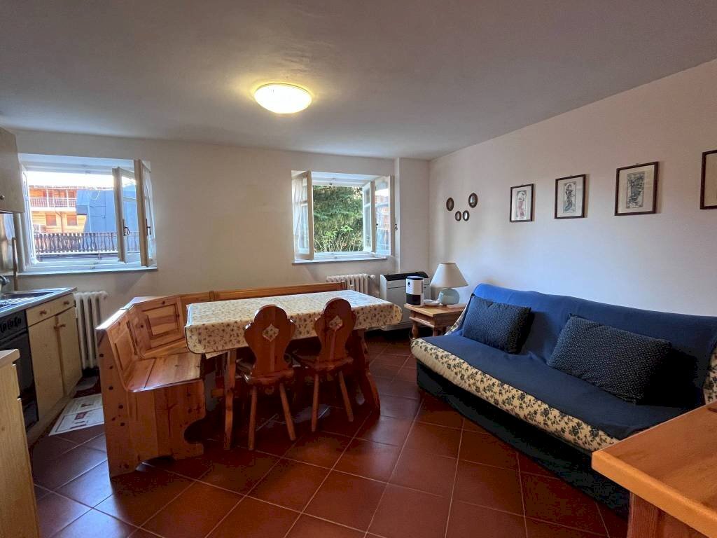 Soggiorno - Bilocale via Clotes, 39, Sauze d'Oulx - foto 2