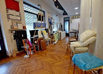 Interno non residenziale - Negozio via Ortigara, 1/b, Mondovì - foto 4