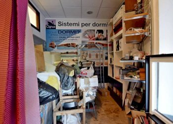 Interno non residenziale - Negozio via Ortigara, 1/b, Mondovì - foto 11