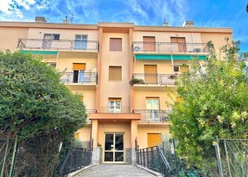 Facciata - Trilocale via Alberto Guglielmotti, Genova (zona Pegli) - foto 21