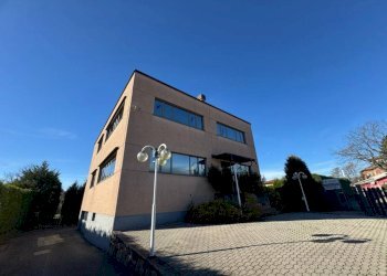 Facciata - Ufficio via Baraggia, 15, Cunardo - foto 3