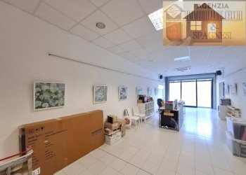 Interno non residenziale - Negozio via Toscana, Prato - foto 4