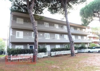 Foto 1 - Trilocale via Vesuvio
 
1, Cervia - foto 1