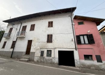 Facciata - Villa via Vittorio Veneto, 15, Gassino Torinese - foto 1