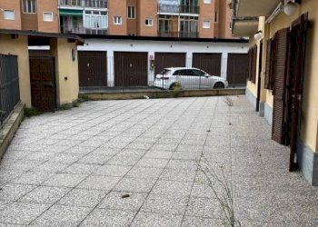 Cortile interno - Four-room apartment via Luigi Salvatore Cherubini, 81, Torino (neighborhood Barriera Milano) - photo 14