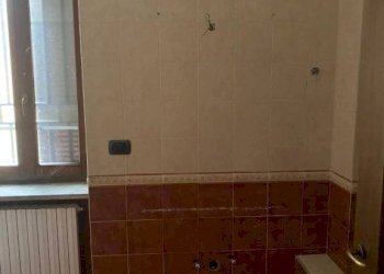 Bagno - Four-room apartment via Luigi Salvatore Cherubini, 81, Torino (neighborhood Barriera Milano) - photo 30