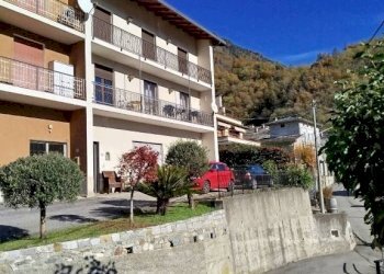 Facciata - Appartamento via Vendolo, Castione Andevenno - foto 1