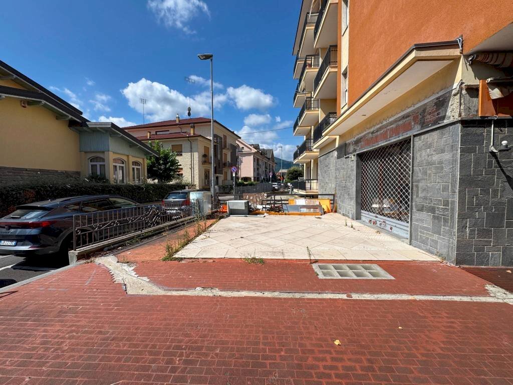 Zona - Negozio via Cesare Battisti, 109, Caraglio - foto 3