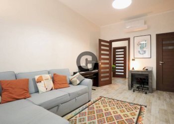 Soggiorno - Trilocale piazza Enrico Toti, 15, Torino (zona Vanchiglietta) - foto 4