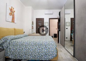 Camera da letto - Three-room apartment piazza Enrico Toti, 15, Torino (neighborhood Vanchiglietta) - photo 20