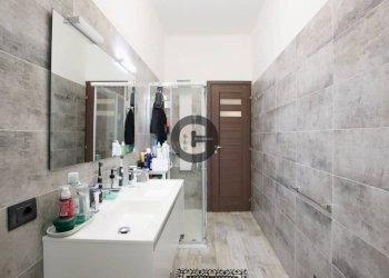 Bagno - Three-room apartment piazza Enrico Toti, 15, Torino (neighborhood Vanchiglietta) - photo 24