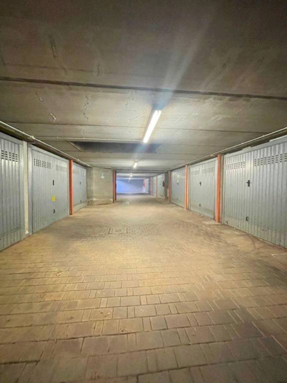 Box auto - Box via A. De Azzi Lanfranconi, 21, Bernareggio - foto 3