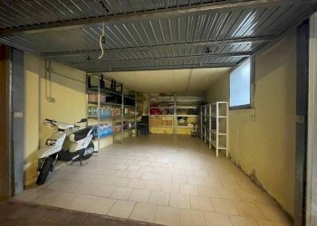 Box auto - Box via A. De Azzi Lanfranconi, 21, Bernareggio - foto 8