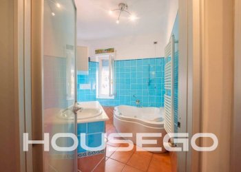 Bagno - Trilocale via Sant'Alberto, 34, Genova (zona Sestri Ponente) - foto 11